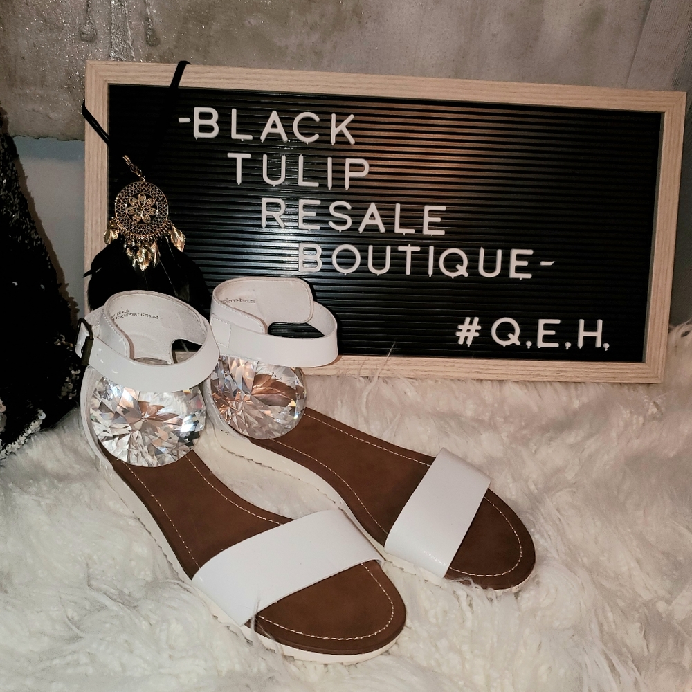 Women's shoes
